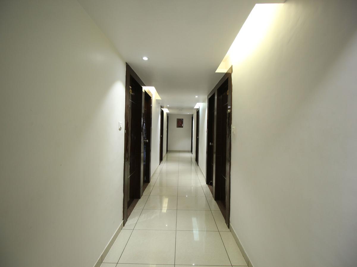 Hotel Salute Ahmedabad Exterior photo