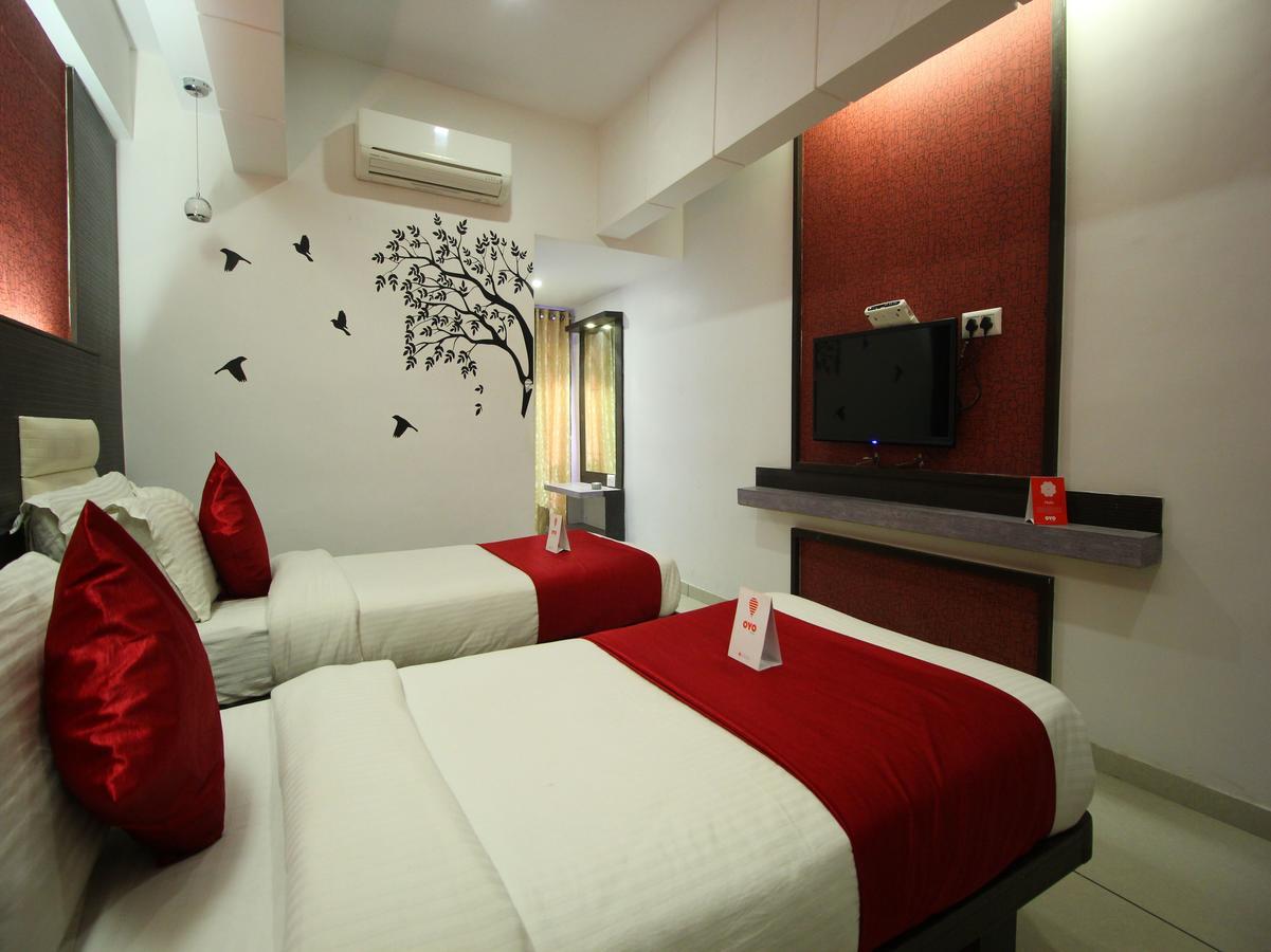 Hotel Salute Ahmedabad Exterior photo