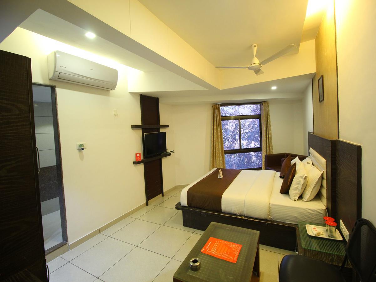 Hotel Salute Ahmedabad Exterior photo