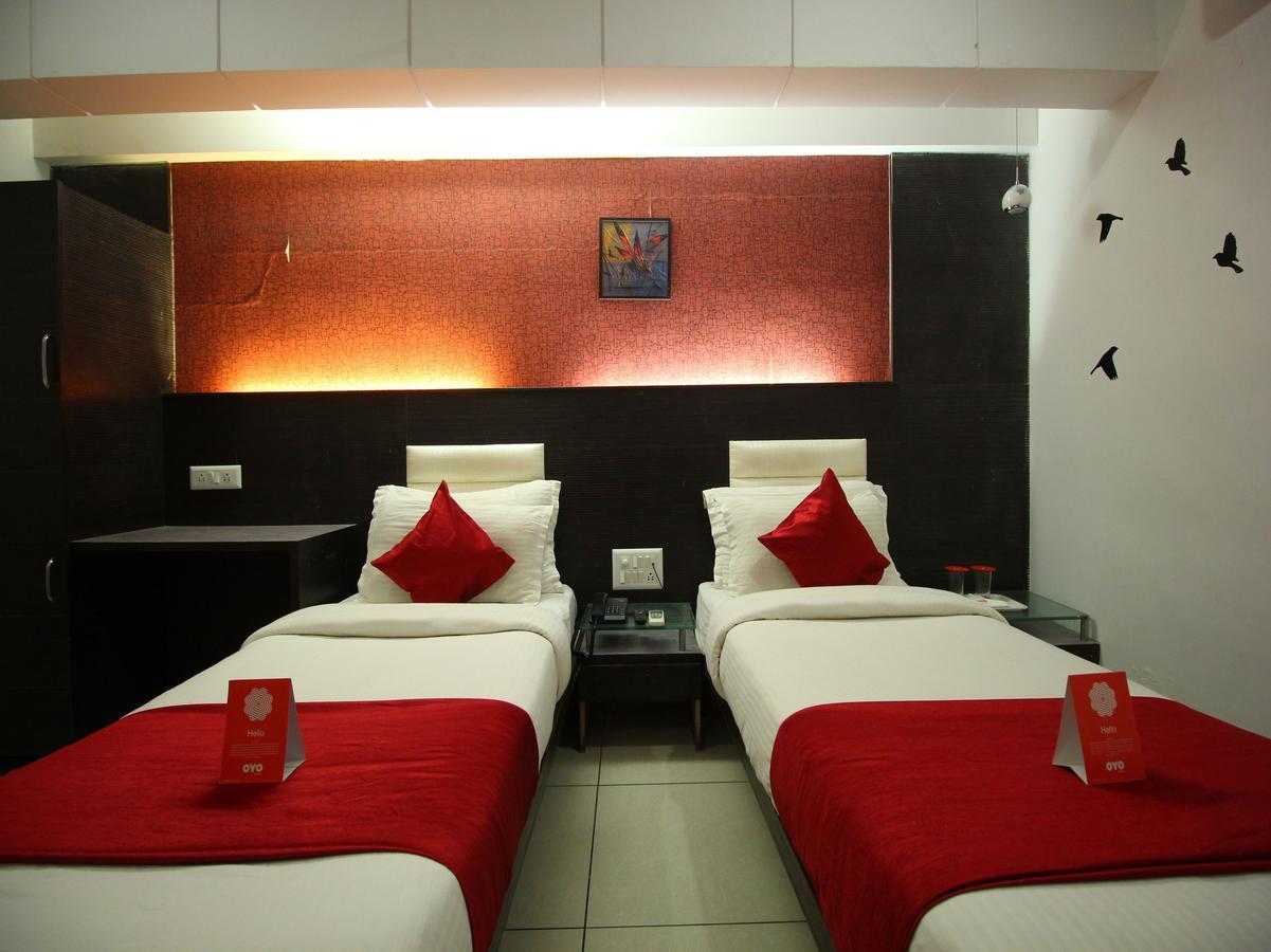 Hotel Salute Ahmedabad Exterior photo